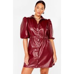 Womens Dressing Gown Chemise En Similicuir À Manches Bouffantes Le Destin T'A Mis Sur Mon Chemise - Nasty Gal - Modalova