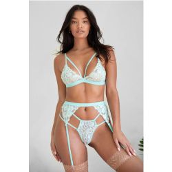 Womens Ensemble Lingerie 3-Pièces Soutien Gorge & String & Porte-Jarretelles En Dentelle - Nasty Gal - Modalova