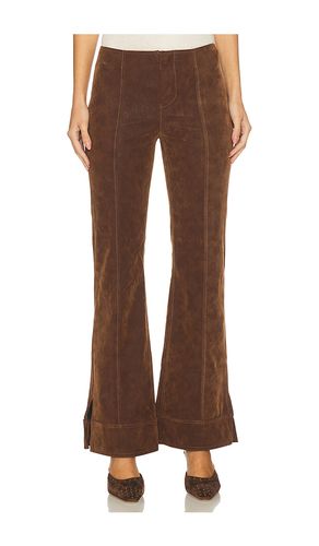 PANTALON EN DAIM GLOW UP en . Taille 0. Also en 10, 12, 2, 4, 6, 8 - Free People - Modalova