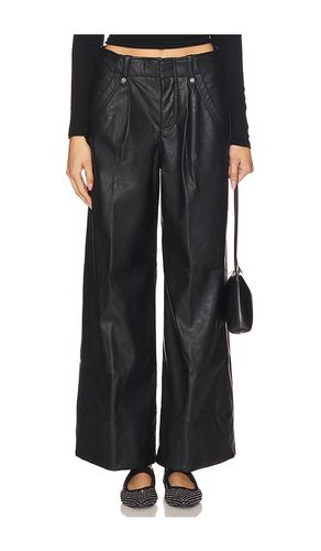 PANTALON IMITATION CUIR AFTON en . Taille 10. Also en 12 - Free People - Modalova