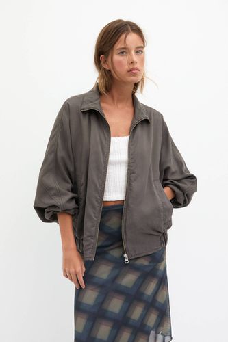 Veste Légère À Fermeture Éclair - Pull&Bear - Modalova