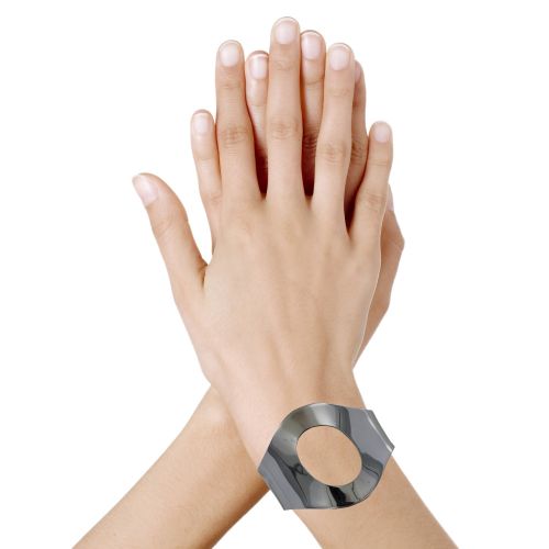 Bracelet Manchette Evidée - LES POULETTES BIJOUX - Modalova