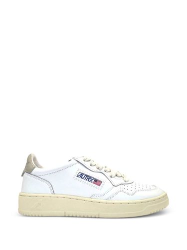 AUTRY Medialist Low Sneakers - AUTRY - Modalova