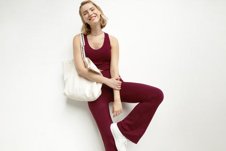 Pantalon de sport évasé en jersey souple Bordeaux Move - DIM - Modalova