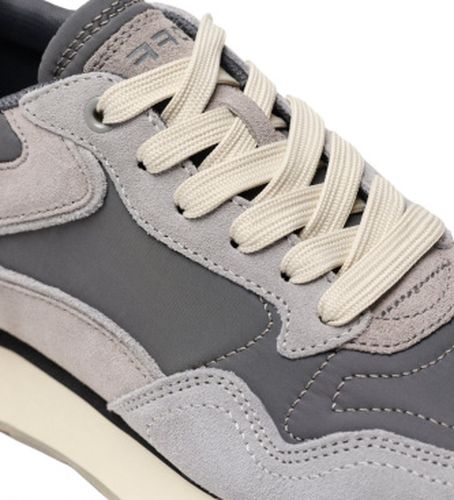 Baskets City (40), Plat, Lacets, Casuel - HOFF - Modalova