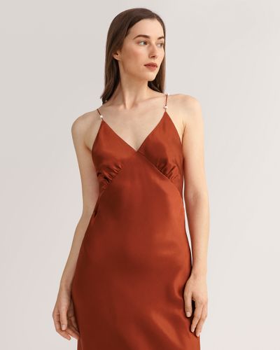 LILYSILK Robe En Soie Longue Élégante À Col En V Avec Perle Charmeuse Soie Naturellement Antibactérien Robe 2 - LILYSILK - Modalova