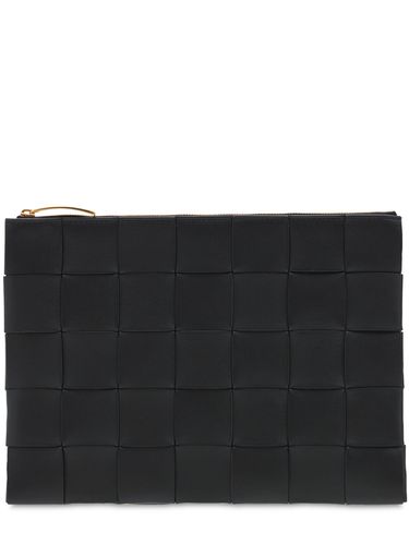 Pochette Moyenne En Cuir Intrecciato - BOTTEGA VENETA - Modalova