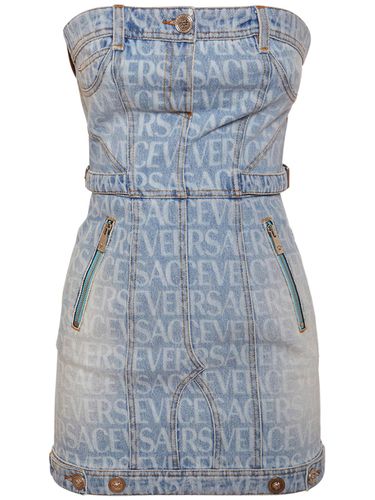 Robe Courte En Denim Imprimé Logo - VERSACE - Modalova