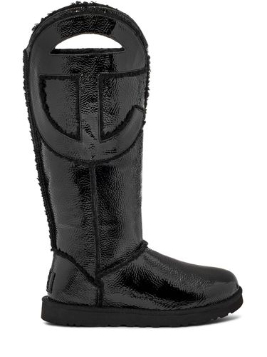 Bottes Vernies Craquelées Telfar 10 Mm - UGG X TELFAR - Modalova