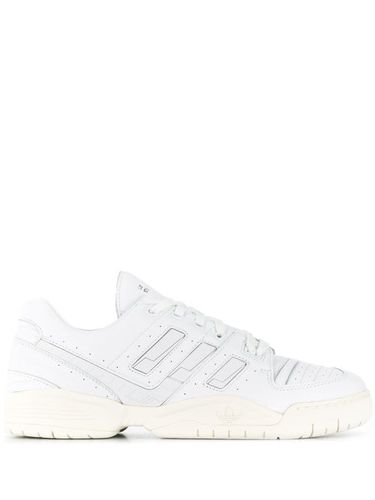 Baskets à design perforé - adidas - Modalova
