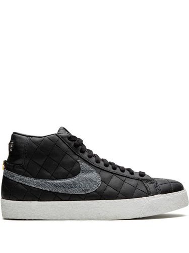 X Supreme baskets Blazer SB - Nike - Modalova