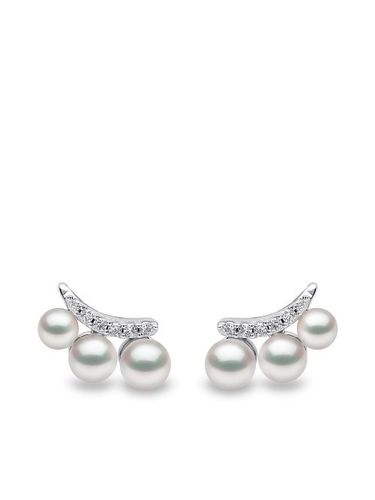 Puces d'oreilles Sleek en or blanc 18ct ornées de diamants et de perles Akoya - Yoko London - Modalova