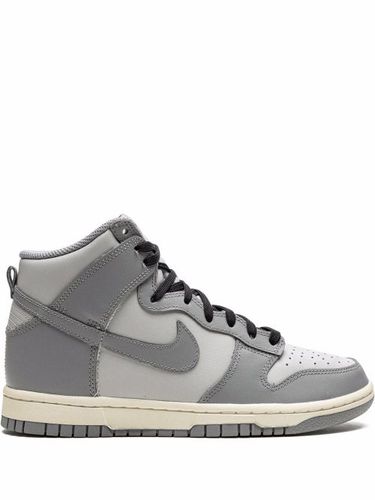 Nike baskets montantes Dunk - Gris - Nike - Modalova