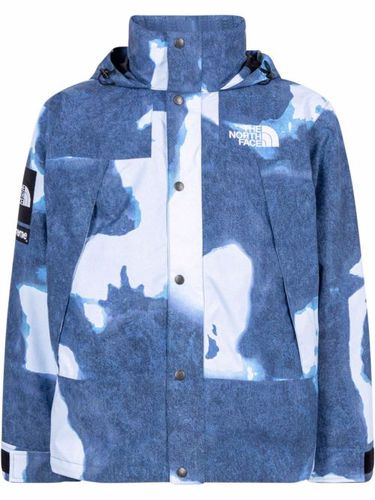 X TNF veste en jean à effet délavé - Supreme - Modalova