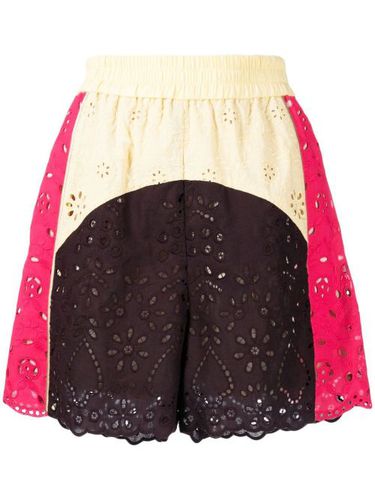 Short de sport à broderie anglaise - Goen.J - Modalova