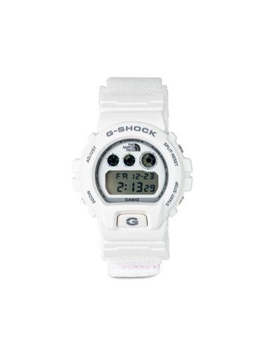 X TNF x G-Shock montre DW-6900 - Supreme - Modalova