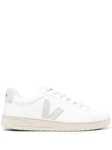 Baskets à empiècements - VEJA - Modalova