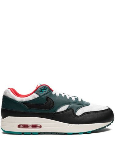 Baskets Farfetch English Air Max 1 'LeBron James x Liverpool' - Nike - Modalova