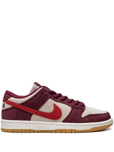 X Skate Like a Girl baskets Dunk Low - Nike - Modalova