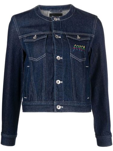 Veste en jean sans col à logo brodé - SPORT b. by agnès b. - Modalova