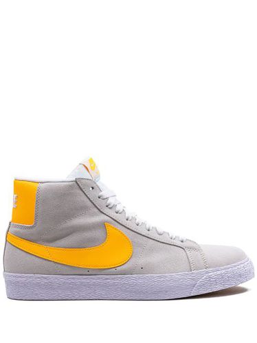 Baskets mi-montantes Blazer 'Laser Orange' - Nike - Modalova