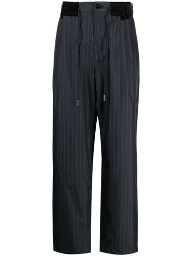 Pantalon de costume à fines rayures - sacai - Modalova