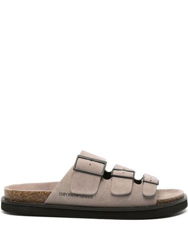 Sandales en cuir à logo embossé - Emporio Armani - Modalova