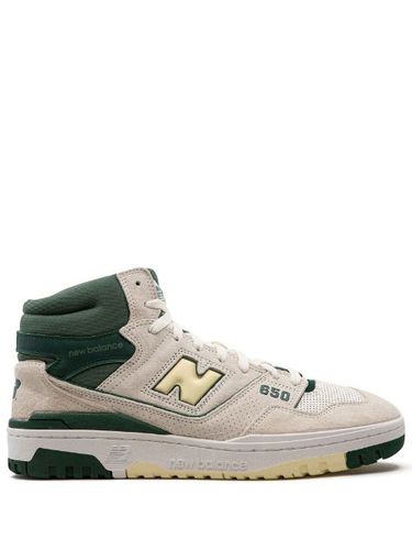 Baskets montantes 650R 'Sea Salt/Nightwatch Green' - New Balance - Modalova