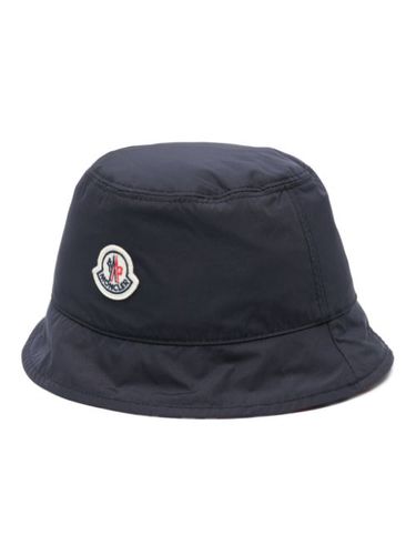 Moncler bob à patch logo - Bleu - Moncler - Modalova