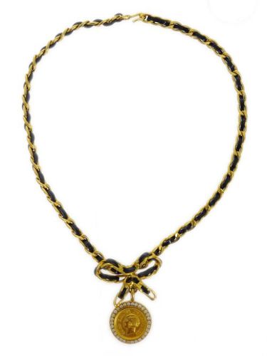 Collier à pendentif médaillon (1996) - CHANEL Pre-Owned - Modalova