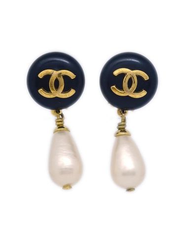 Boucles d'oreilles à perle artificielle CC (1992) - CHANEL Pre-Owned - Modalova