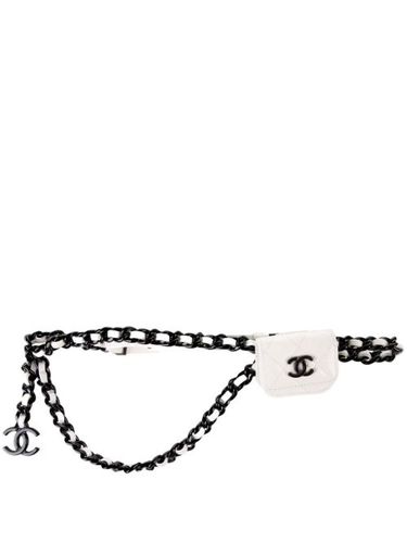 Mini sac banane Classic Flap (2020) - CHANEL Pre-Owned - Modalova