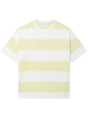 T-shirt rayé en coton à patch logo - CHOCOOLATE - Modalova
