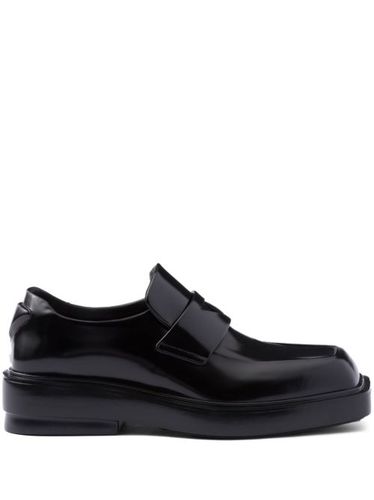 Mocassins en cuir à plaque logo - Prada - Modalova