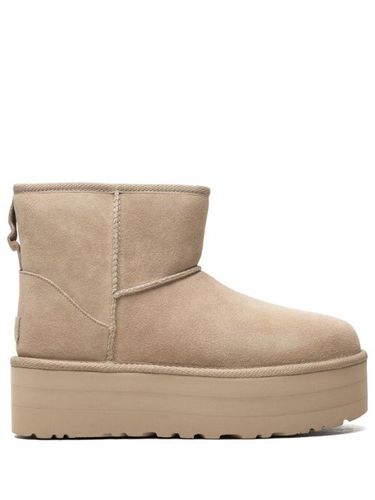 Bottines Classic Mini Platform 50.8 mm 'Mustard Seed' - UGG - Modalova