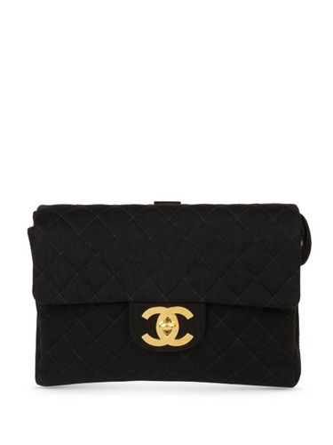Sac à dos Jumbo à loquet CC (1995) - CHANEL Pre-Owned - Modalova