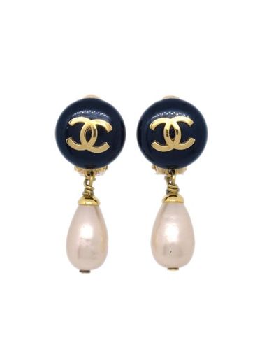Boucles d'oreilles à perle artificielle CC (1993) - CHANEL Pre-Owned - Modalova