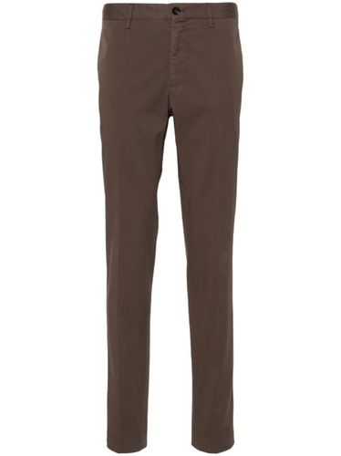 Pantalon chino à taille mi-haute - Incotex - Modalova