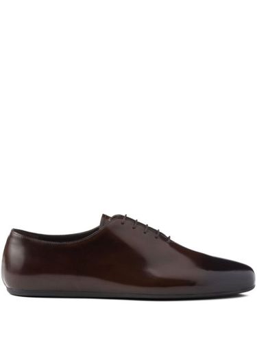 Derbies en cuir à effet brossé - Prada - Modalova