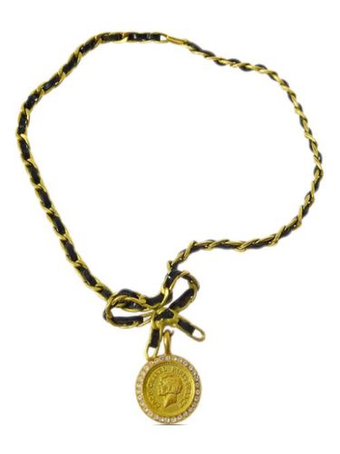 Collier à médaillon CC (1995) - CHANEL Pre-Owned - Modalova