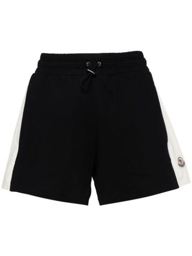 Short rayé à logo appliqué - Moncler - Modalova