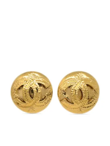 Boucles d'oreilles à bouton CC (1994) - CHANEL Pre-Owned - Modalova