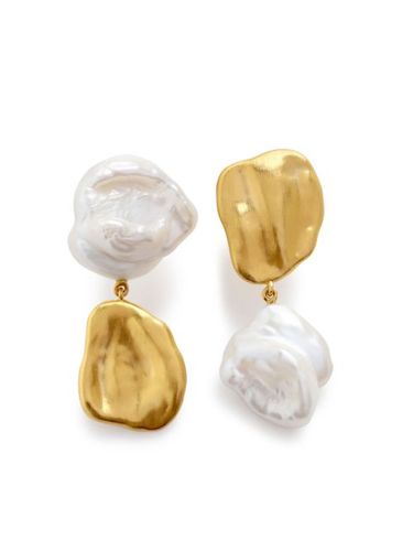 X Amy Powney puces d'oreilles pendantes à perles - Monica Vinader - Modalova