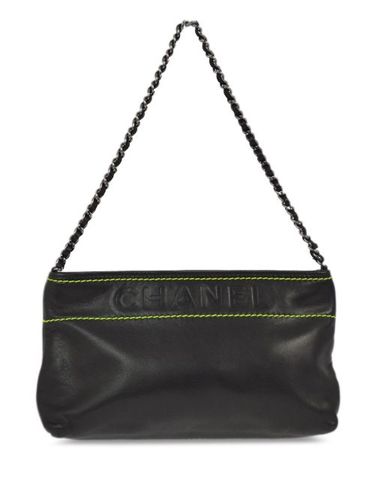 Sac porté épaule à logo embossé (2005) - CHANEL Pre-Owned - Modalova
