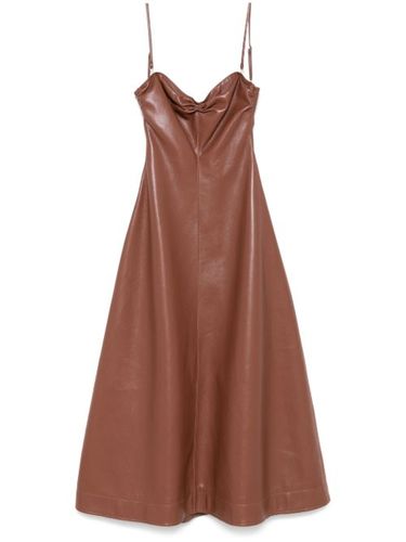 Robe mi-longue en cuir artificiel - Nanushka - Modalova