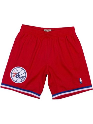 Short Hardwood Classics Philadelphia 76ers 'University Red' (2002-03) - Mitchell & Ness - Modalova