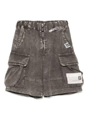 Short délavé à poches cargo - Maison MIHARA YASUHIRO - Modalova