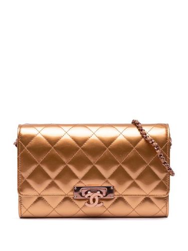 Sac porté épaule matelassé Golden Class Wallet on Chain à fini métallisé (2016-2017) - CHANEL Pre-Owned - Modalova