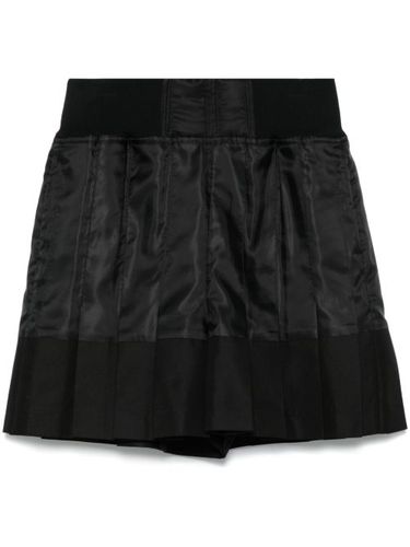 Short à empiècements contrastants - sacai - Modalova