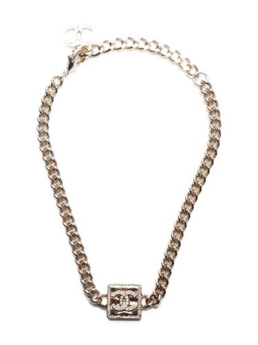 Collier à plaque logo 2023 - CHANEL Pre-Owned - Modalova